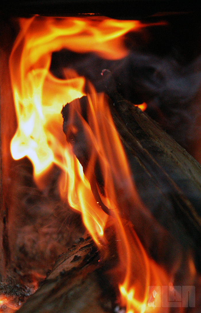 Fogo e brasa (foto: Alan Corrêa)